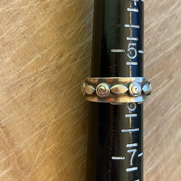 Vintage signed 925 silver ring with designs - Picture 7 of 7